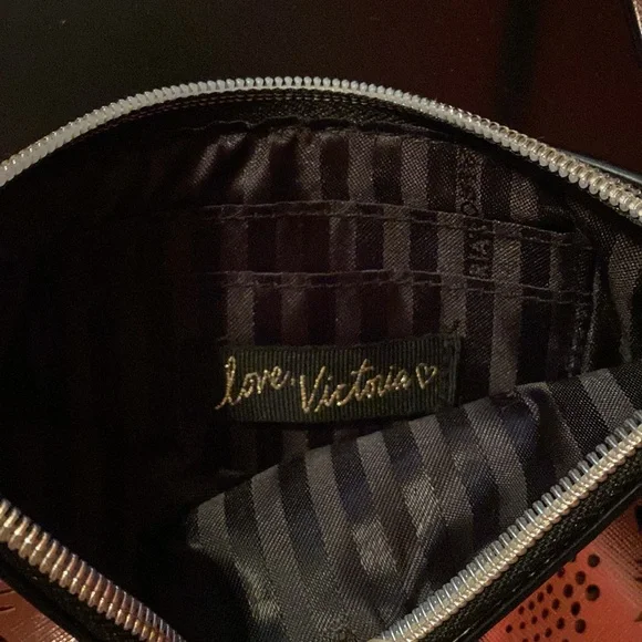 Victoria Secret Wrislet - Picture 3 of 3